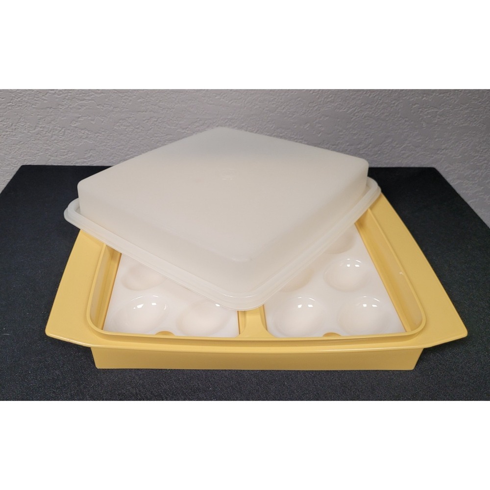 Vintage Tupperware Deviled Egg Keeper Carrier 723 Harvest Gold 4 Pc Set Vtg 70s